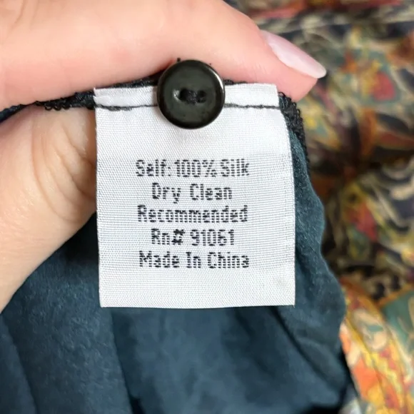 Johnny Was BIYA 100% Silk Drapey Boho Abstract Blouse - Picture 4 of 5